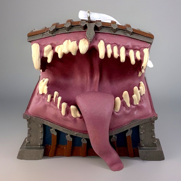 2025 Hallmark Dungeons & Dragons: Honor Among Thieves MIMIC Christmas Ornament - Picture 3 of 10